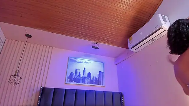 Snapshot of viiolett_lee chatting on March 22, 2025, 12:28 am viiolett lee online show from March 22, 2025, 12:28 am