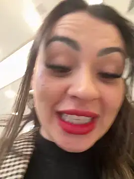 carol amorim online show from June 12, 2026, 3:44 pm