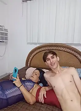 Milfvalesk online show from October 13, 2025, 8:53 pm