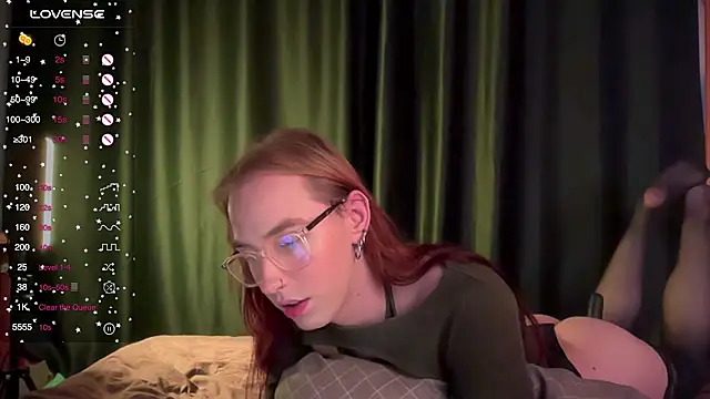 Snapshot of Avril_Pearly_ chatting on September 25, 2025, 2:54 pm Avril Pearly online show from September 25, 2025, 2:54 pm