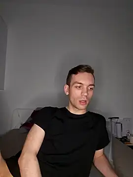 Snapshot of nickdtr chatting on December 16, 2024, 5:00 pm nickdtr online show from December 16, 2024, 5:00 pm