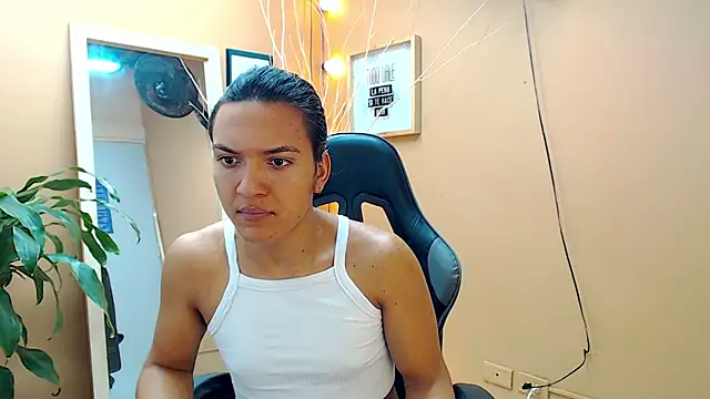 aslyhernandez 7 online show from January 30, 2025, 11:33 am