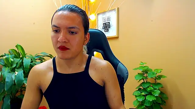 aslyhernandez 7 online show from February 21, 2025, 9:11 pm