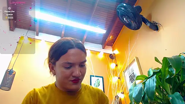 aslyhernandez 7 online show from March 14, 2025, 6:39 pm