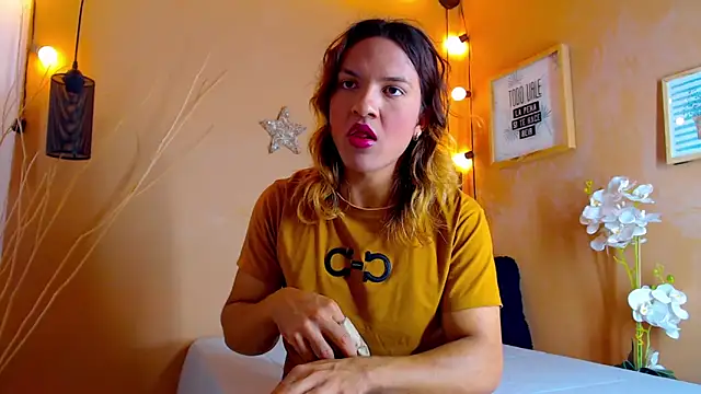 aslyhernandez 7 online show from September 22, 2025, 12:40 pm