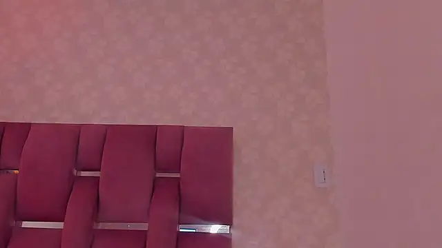 Snapshot of vayoleen chatting on September 12, 2025, 3:17 am vayoleen online show from September 12, 2025, 3:17 am