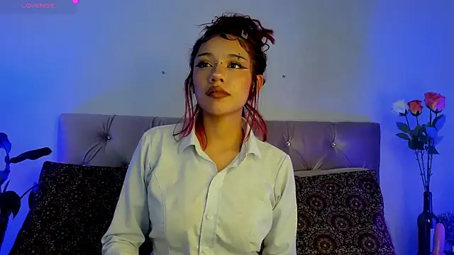 Redpandaa  online show from March 12, 2025, 12:36 pm
