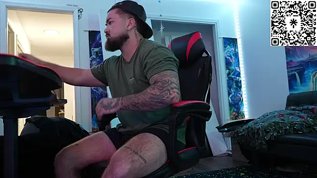 Snapshot of B_The_Creator_X chatting on December 15, 2025, 12:37 am B The Creator X online show from December 15, 2025, 12:37 am