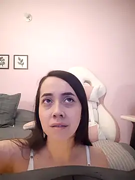 sophie pazz online show from June 23, 2026, 12:03 pm