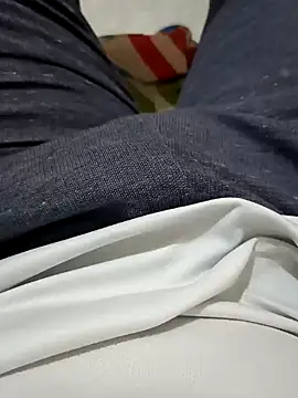 Snapshot of beautiful_hands_ chatting on January 30, 2025, 4:24 pm beautiful hands online show from January 30, 2025, 4:24 pm