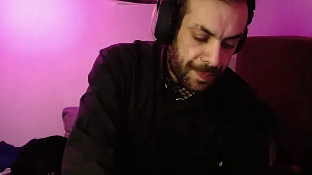 P4RtYBOII92 online show from March 9, 2026, 7:18 pm