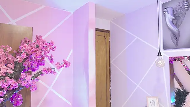 Elith noa online show from December 15, 2025, 7:29 pm