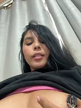Snapshot of _miaquevedo_ chatting on June 3, 2026, 8:14 pm miaquevedo online show from June 3, 2026, 8:14 pm