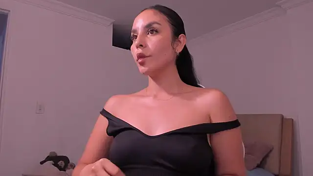 Snapshot of _miaquevedo_ chatting on July 7, 2026, 3:16 pm miaquevedo online show from July 7, 2026, 3:16 pm