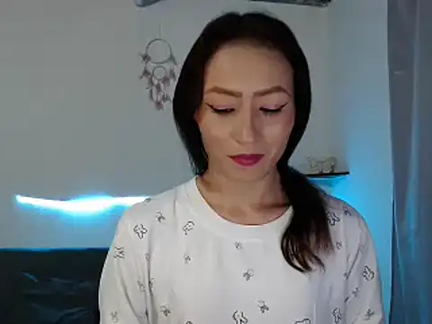 Sara-Guzman1 online show from January 26, 2025, 10:02 am