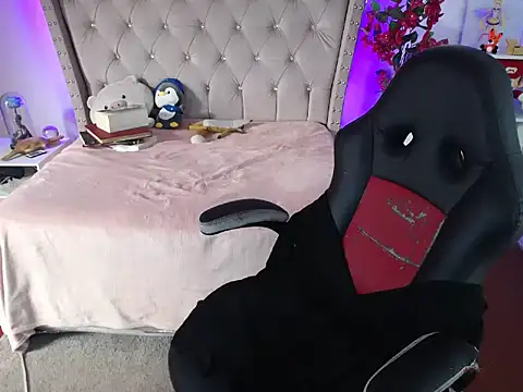 Shaddycute  online show from January 30, 2025, 5:17 pm