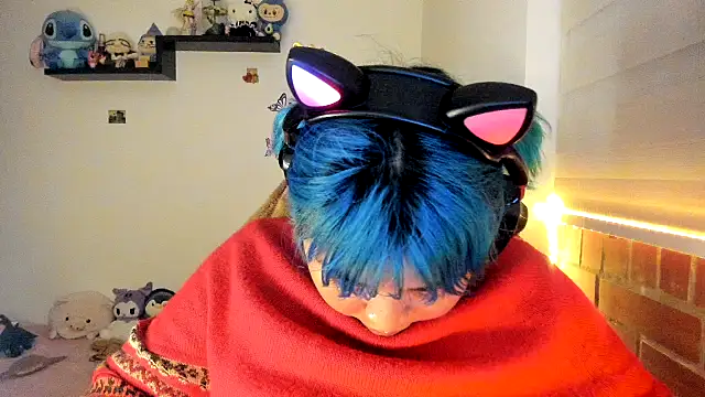 Shaddycute  online show from December 18, 2025, 10:05 pm