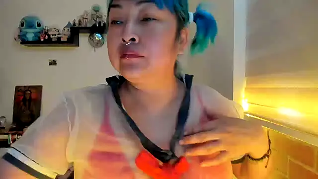 Shaddycute  online show from January 9, 2026, 4:43 pm