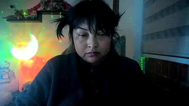 Shaddycute  online show from March 25, 2026, 11:44 pm