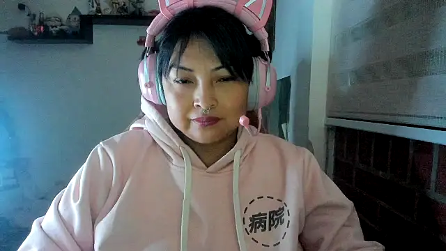 Shaddycute  online show from April 25, 2026, 12:08 pm