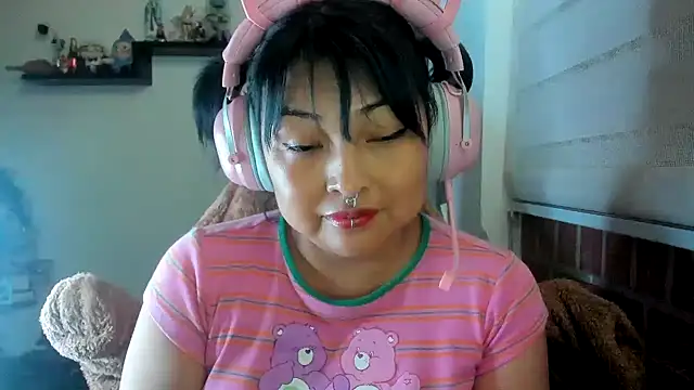 Shaddycute  online show from April 26, 2026, 1:53 pm