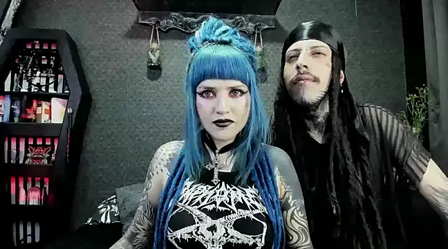 Snapshot of DimmuandDarkness chatting on December 31, 2024, 6:37 am DimmuandDarkness online show from December 31, 2024, 6:37 am