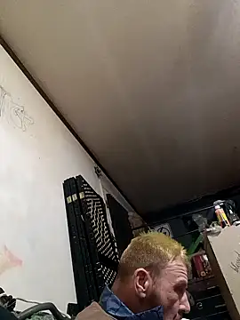 Snapshot of gettinit2wice chatting on January 20, 2025, 12:25 am gettinit2wice online show from January 20, 2025, 12:25 am