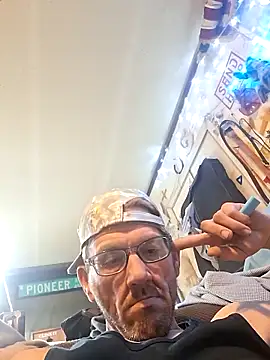 gettinit2wice online show from December 19, 2025, 3:08 pm