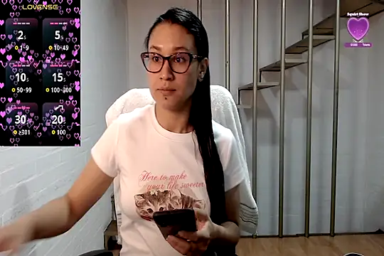 Snapshot of Jessie_Desire chatting on November 18, 2025, 1:22 am Jessie Desire online show from November 18, 2025, 1:22 am