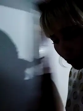 Snapshot of florecita9 chatting on February 21, 2025, 3:54 pm florecita9 online show from February 21, 2025, 3:54 pm