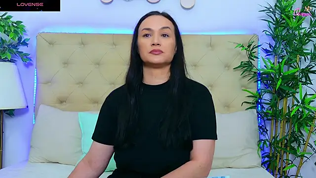 DaliyaArabian online show from May 21, 2026, 12:01 pm