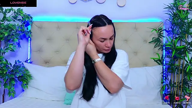 Snapshot of DaliyaArabian chatting on July 30, 2026, 12:15 pm DaliyaArabian online show from July 30, 2026, 12:15 pm