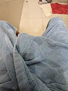 Snapshot of indianhunk2000 chatting on January 25, 2025, 11:02 am indianhunk2000 online show from January 25, 2025, 11:02 am