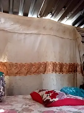 Snapshot of hoittytoittyxx chatting on February 12, 2026, 8:09 am hoittytoittyxx online show from February 12, 2026, 8:09 am