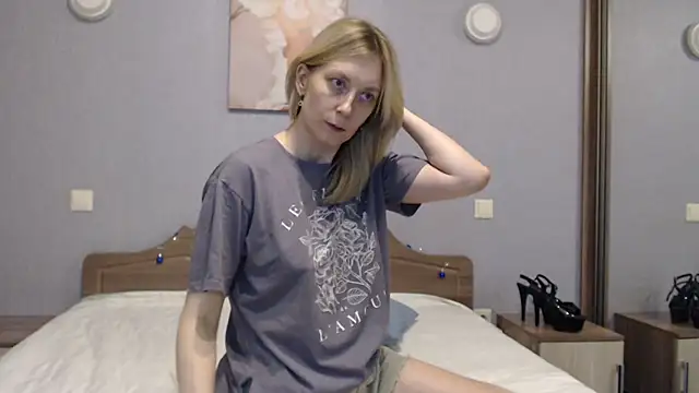 AvelinaLeoni online show from December 29, 2024, 3:35 pm