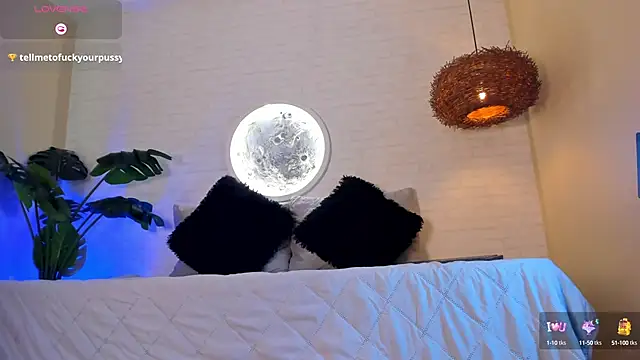 Snapshot of Elise_Diamond chatting on March 16, 2025, 2:44 pm Elise Diamond online show from March 16, 2025, 2:44 pm