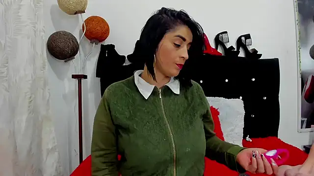 karenlennox1 online show from September 28, 2025, 12:38 am