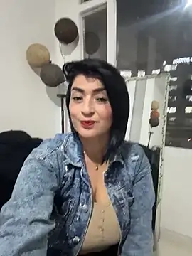 karenlennox1 online show from February 25, 2026, 11:58 pm