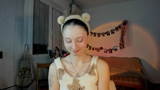 Snapshot of Jenny_darling_love chatting on March 11, 2025, 7:36 pm Jenny darling love online show from March 11, 2025, 7:36 pm