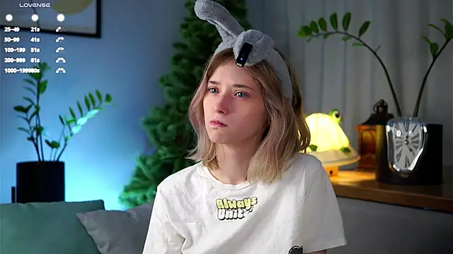 EdlinHargus online show from February 20, 2025, 11:10 pm