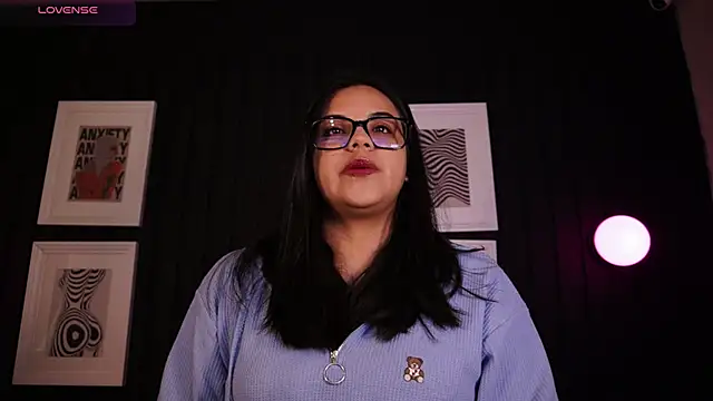 Sophia wilsonn  online show from April 27, 2026, 10:02 am