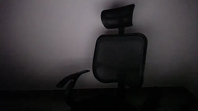 Snapshot of present_the_magic chatting on February 28, 2025, 2:31 am present the magic online show from February 28, 2025, 2:31 am