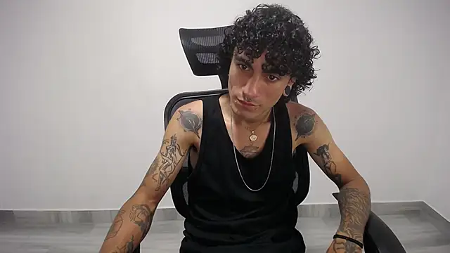 Snapshot of present_the_magic chatting on March 19, 2025, 10:00 am present the magic online show from March 19, 2025, 10:00 am