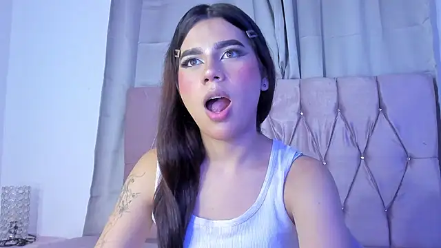 Snapshot of Ashley_piinkk_ chatting on February 5, 2025, 7:18 am Ashley piinkk online show from February 5, 2025, 7:18 am