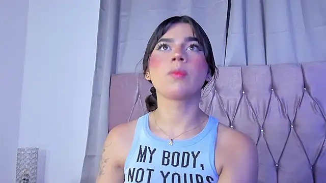 Snapshot of Ashley_piinkk_ chatting on February 25, 2025, 10:58 am Ashley piinkk online show from February 25, 2025, 10:58 am