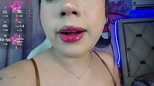 Snapshot of Ashley_piinkk_ chatting on July 28, 2026, 11:26 pm Ashley piinkk online show from July 28, 2026, 11:26 pm