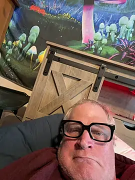 Snapshot of Mimmoromeo1973 chatting on February 12, 2026, 5:41 pm Mimmoromeo1973 online show from February 12, 2026, 5:41 pm