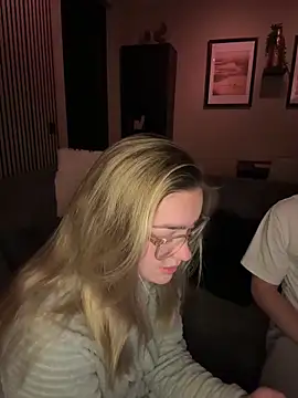 xX HotCouple Xx online show from September 25, 2025, 8:12 pm