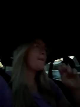 xX HotCouple Xx online show from September 28, 2025, 5:40 pm