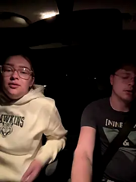 xX HotCouple Xx online show from October 19, 2025, 6:08 pm